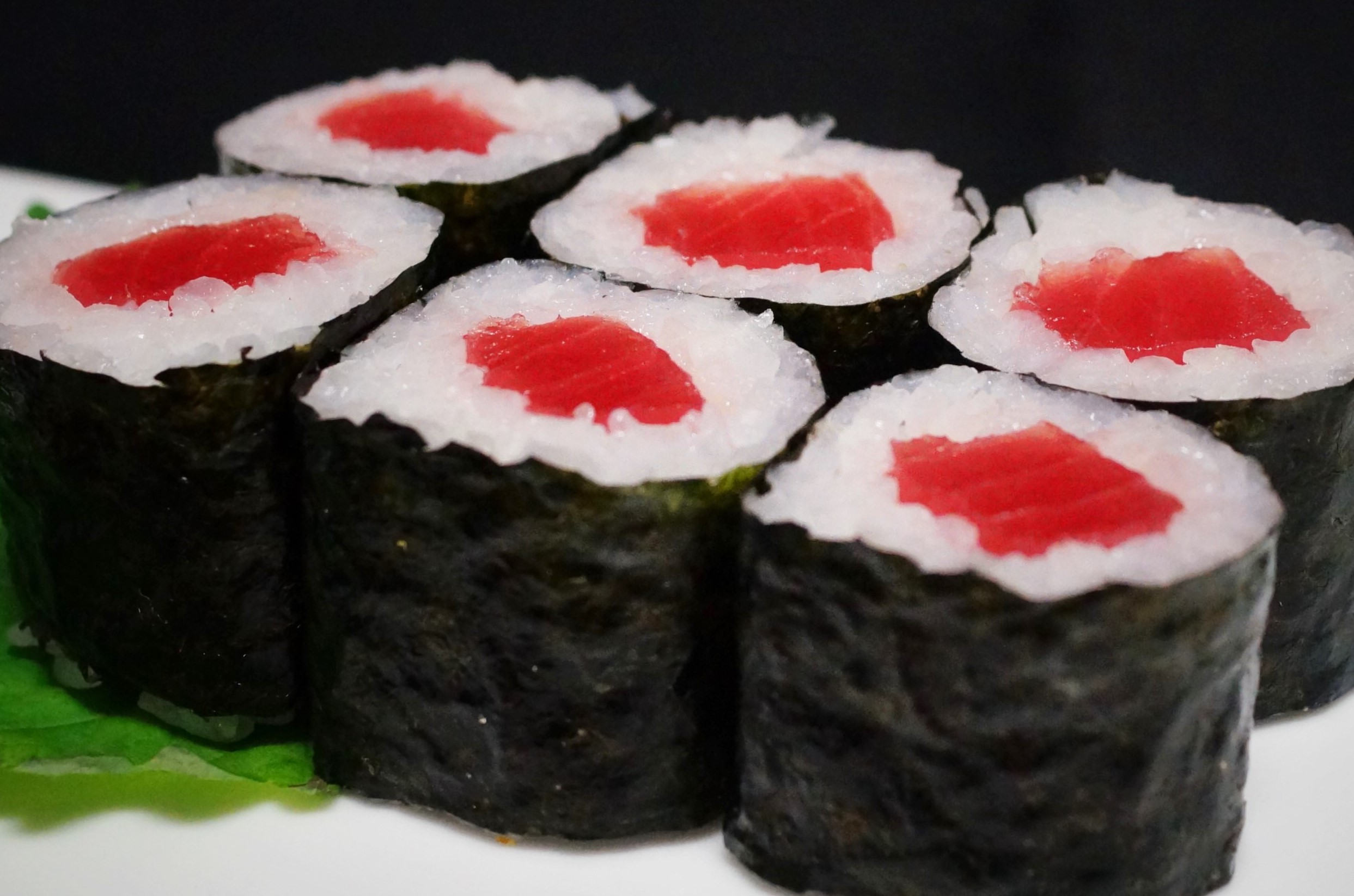 Order Tuna Roll food online from Sakura Sushi And Grill store, Albuquerque on bringmethat.com
