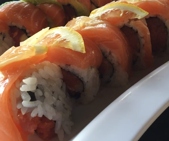 Order 32. Citrus Roll (8pcs)(Spicy) food online from Soyokaze Sushi store, Garden Grove on bringmethat.com