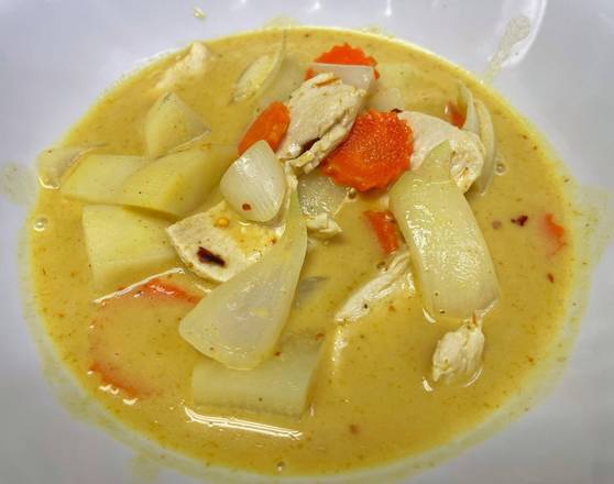 Order C.4 Yellow Curry food online from E & T Thai Food store, Lone Tree on bringmethat.com