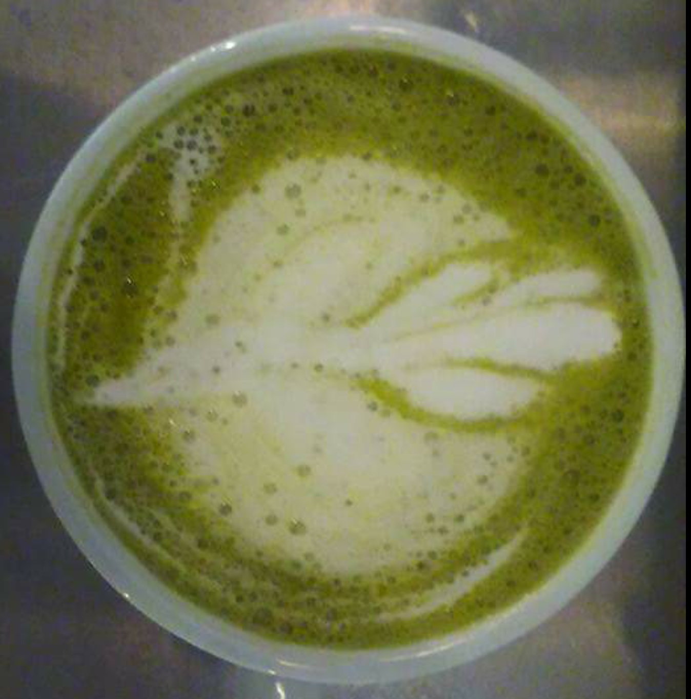 Order Matcha Green Tea Latte food online from Amandine Patisserie Cafe store, Los Angeles on bringmethat.com