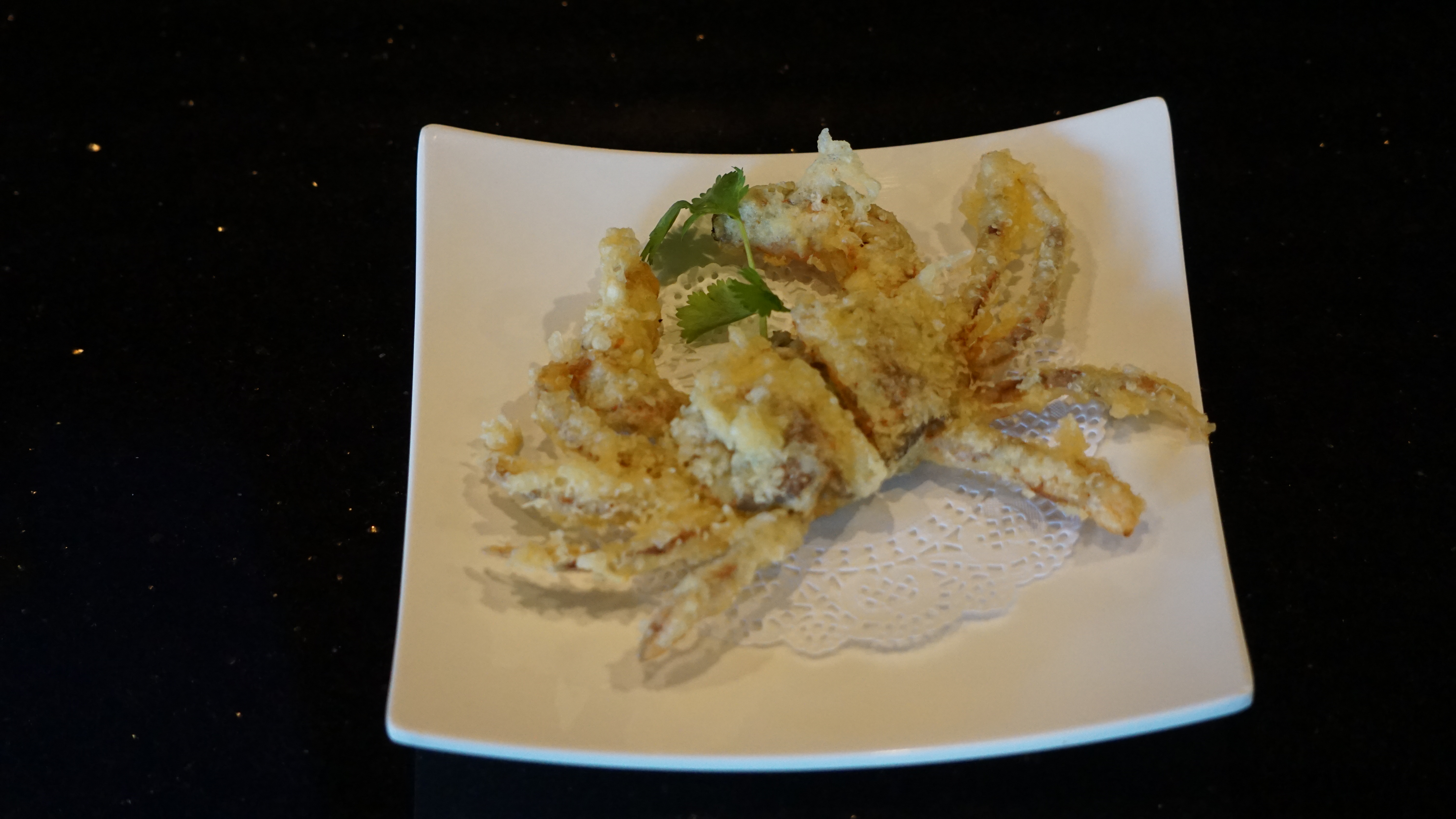 Order D8 Soft Shell Crab food online from Ginza Sushi store, Torrance on bringmethat.com