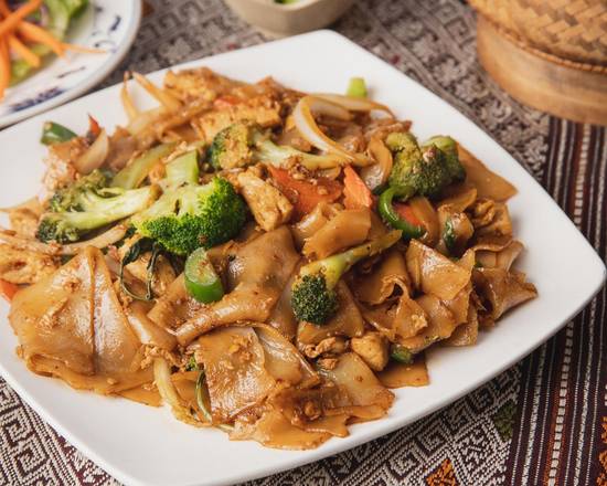 Order Pad Kee Mao food online from Thai Spoons store, Sunnyvale on bringmethat.com