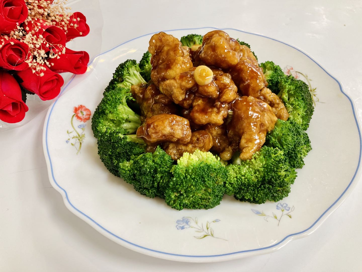 Order S3. General Tso's Chicken Special food online from Nice Chinese Restaurant store, Downingtown on bringmethat.com