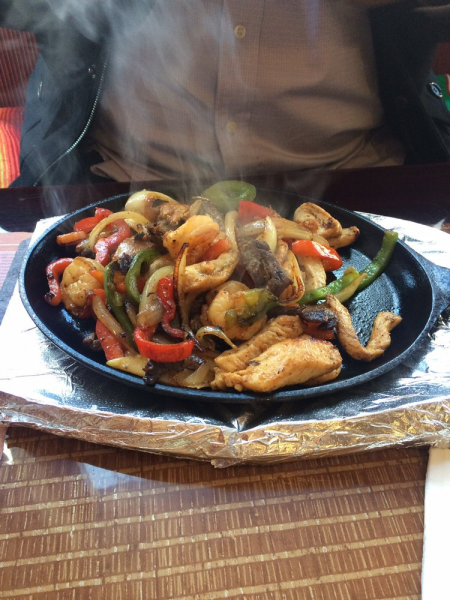 Order Mixed Fajitas food online from Taqueria Viva Mexico Kitchen Cafe store, Jersey City on bringmethat.com