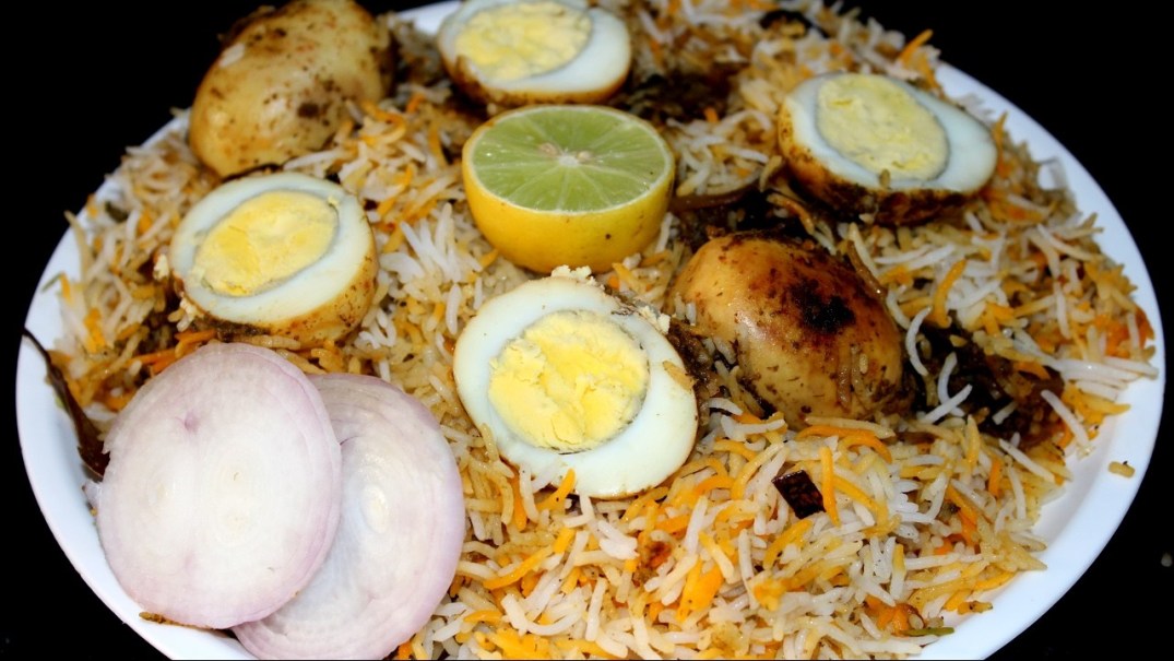 Order Egg Dum Biryani food online from Chef of India store, Jersey City on bringmethat.com