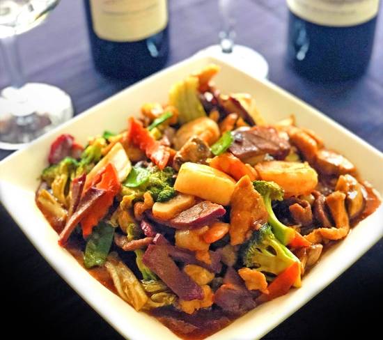 Order Happy Family food online from Soul of China store, La Quinta on bringmethat.com