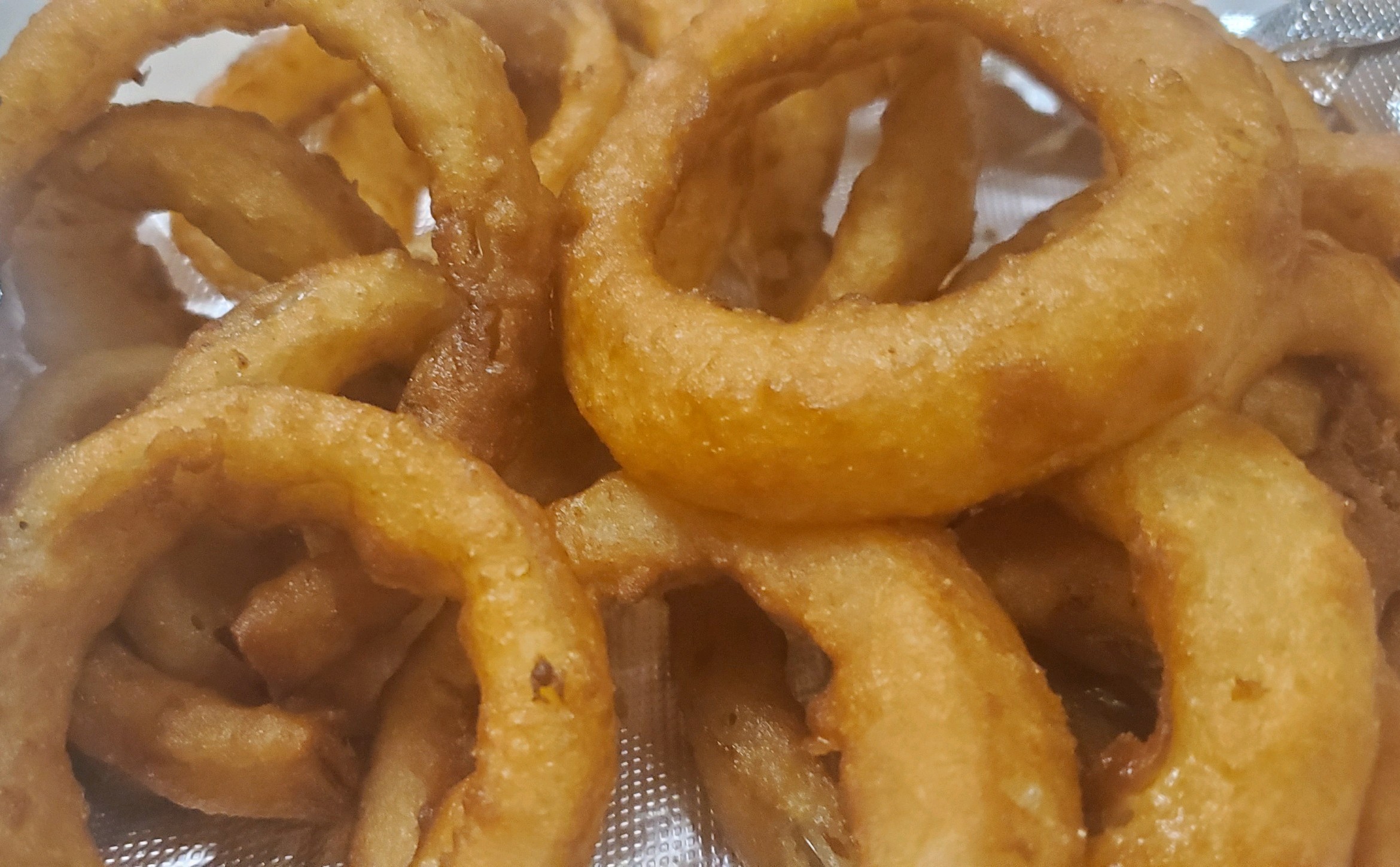 Order Onion Ring Basket food online from Knuckles Knockout Grill store, Rochester on bringmethat.com