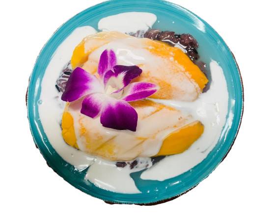 Order Mango Sticky Rice food online from Aura Thai Kitchen store, Fort Lee on bringmethat.com