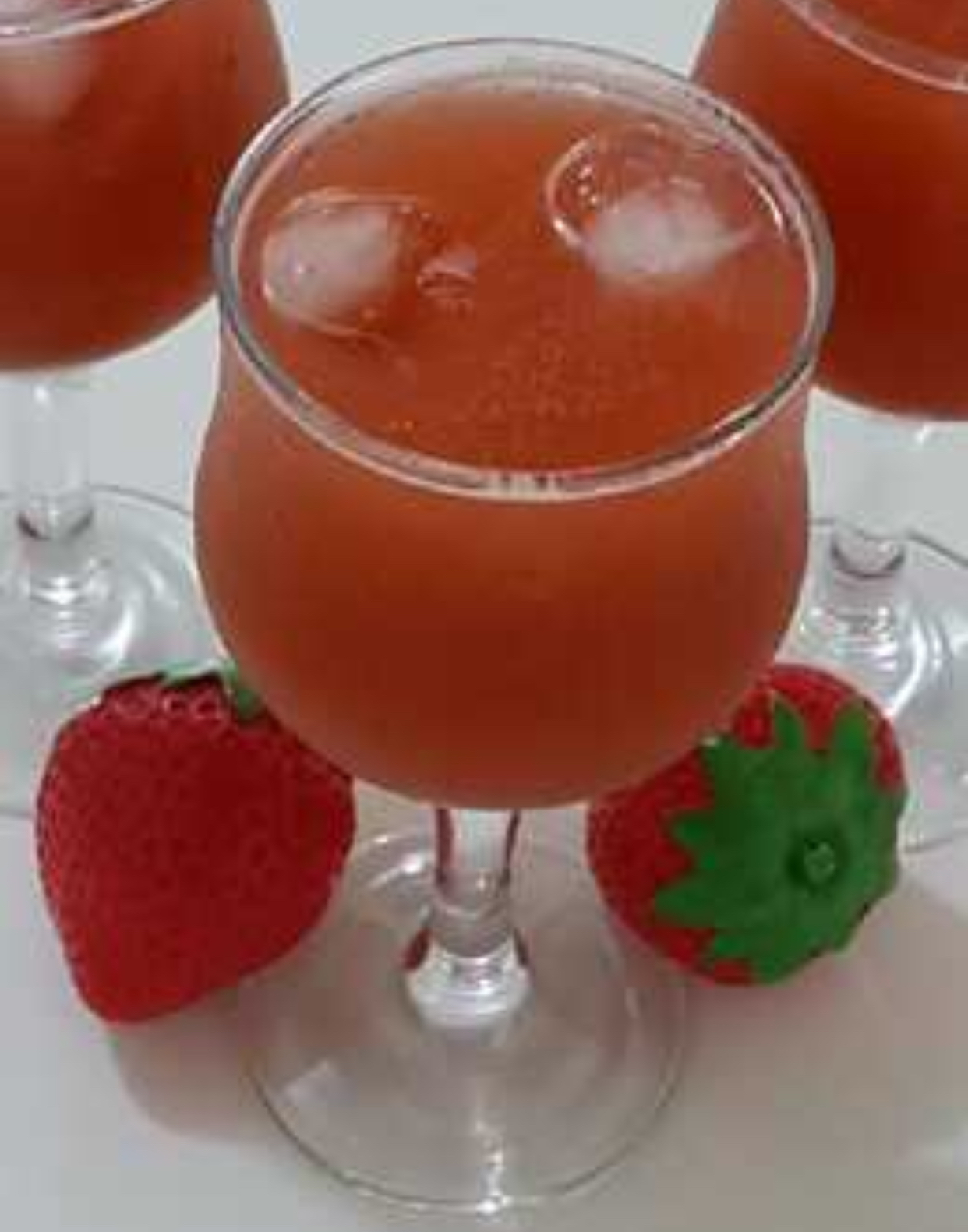 Order Strawberry Juice food online from Salam restaurant store, Chicago on bringmethat.com