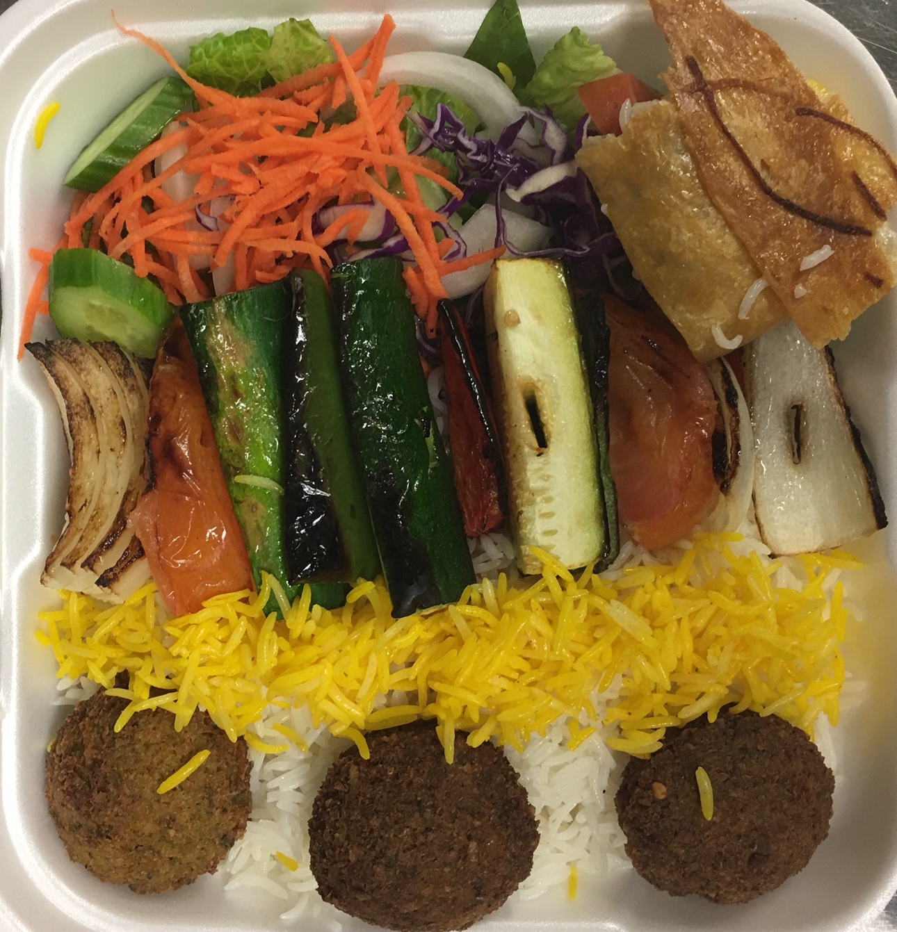 Order Vegetarian Plate with Hummus and Falafel food online from Healthy Grill store, Escondido on bringmethat.com