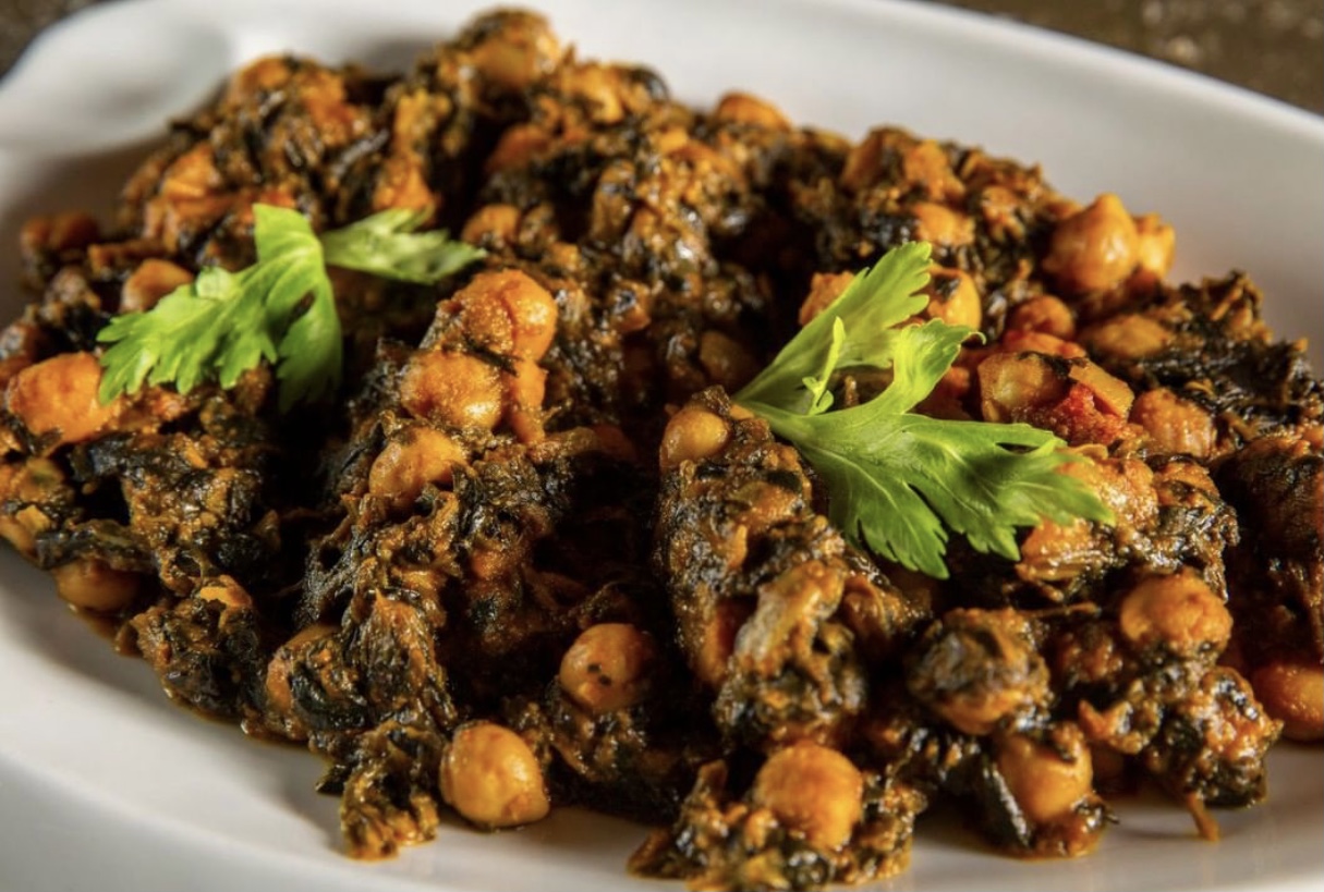 Order Chana Saag food online from Neem Indian Cuisine store, Bronx on bringmethat.com
