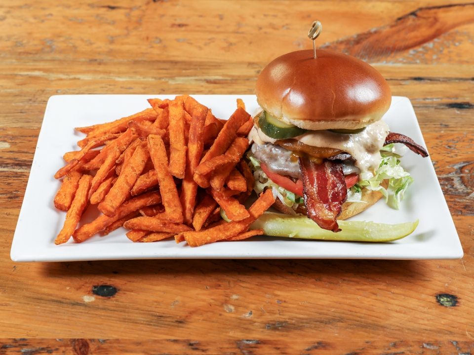 Order Longfellow Burger food online from The Howe Daily Kitchen & Bar store, Minneapolis on bringmethat.com