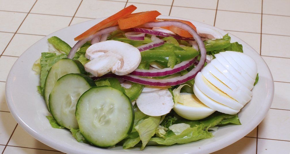 Order Tossed Salad food online from Papas Pizza Place store, Woodridge on bringmethat.com