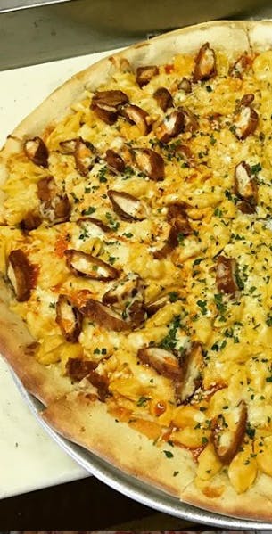 Order Crispy Buffalo Chicken Mac & Cheese Pizza - Medium food online from Godfather Italian Grill store, Mays Landing on bringmethat.com