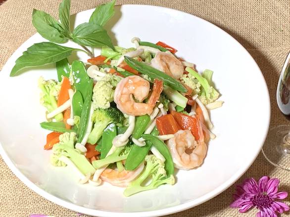Order Stir Fried Vegetable and Shrimp (蔬菜虾) food online from Spicy Panda store, Clear Lake Shores on bringmethat.com