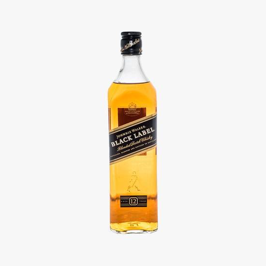 Order Johnnie Walker Black Label, 750mL whiskey (40% ABV) food online from Adobe Wine & Liquors store, Fountain Hills on bringmethat.com