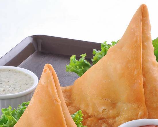 How To Make Crispy Aloo Samosa I Punjabi Aloo Samosa Recipe » Maayeka