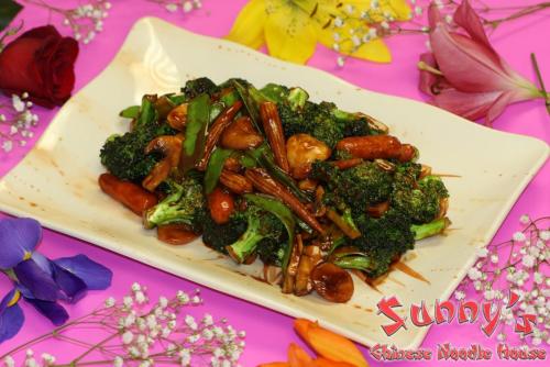 Order H3. Mixed Vegetable food online from Sunny's Chinese Noodle House store, Green Bay on bringmethat.com