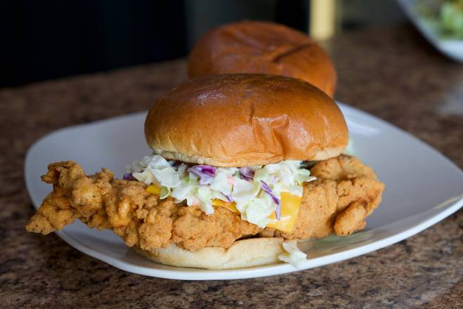 Order Crispy Chicken Burger food online from Farooj store, Dearborn on bringmethat.com