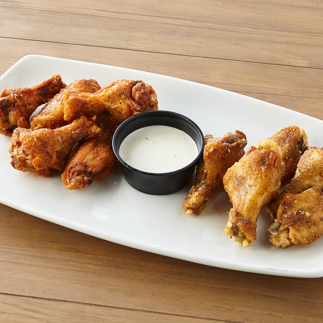 Order  Wings food online from Johnny's New York Style Pizza store, Grayson on bringmethat.com