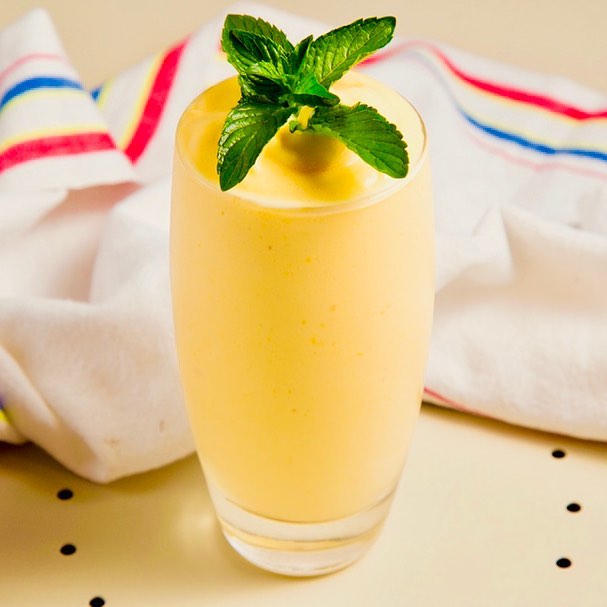 Order B01. Mango Smoothie food online from Fresh Fast Smoothie store, Gilbert on bringmethat.com