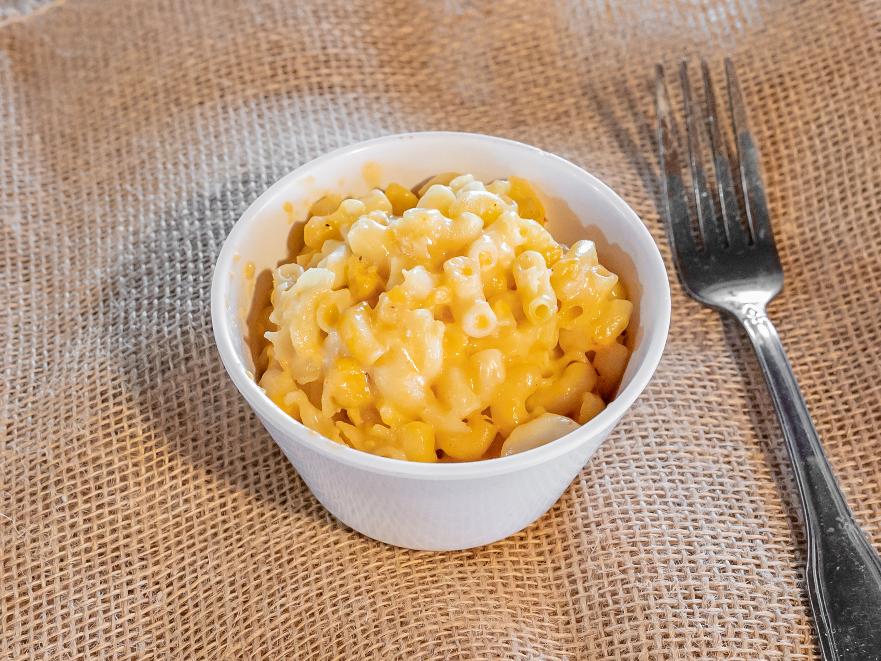 Order Mac and Cheese food online from Smokin Gold Bbq store, Lilburn on bringmethat.com