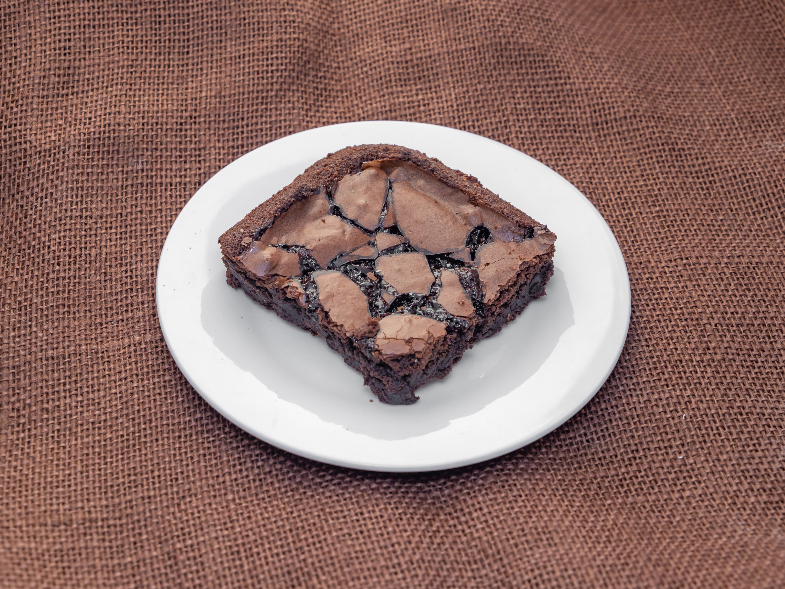 Order Brownie food online from Cucina Mia Cafe And Deli store, Quincy on bringmethat.com
