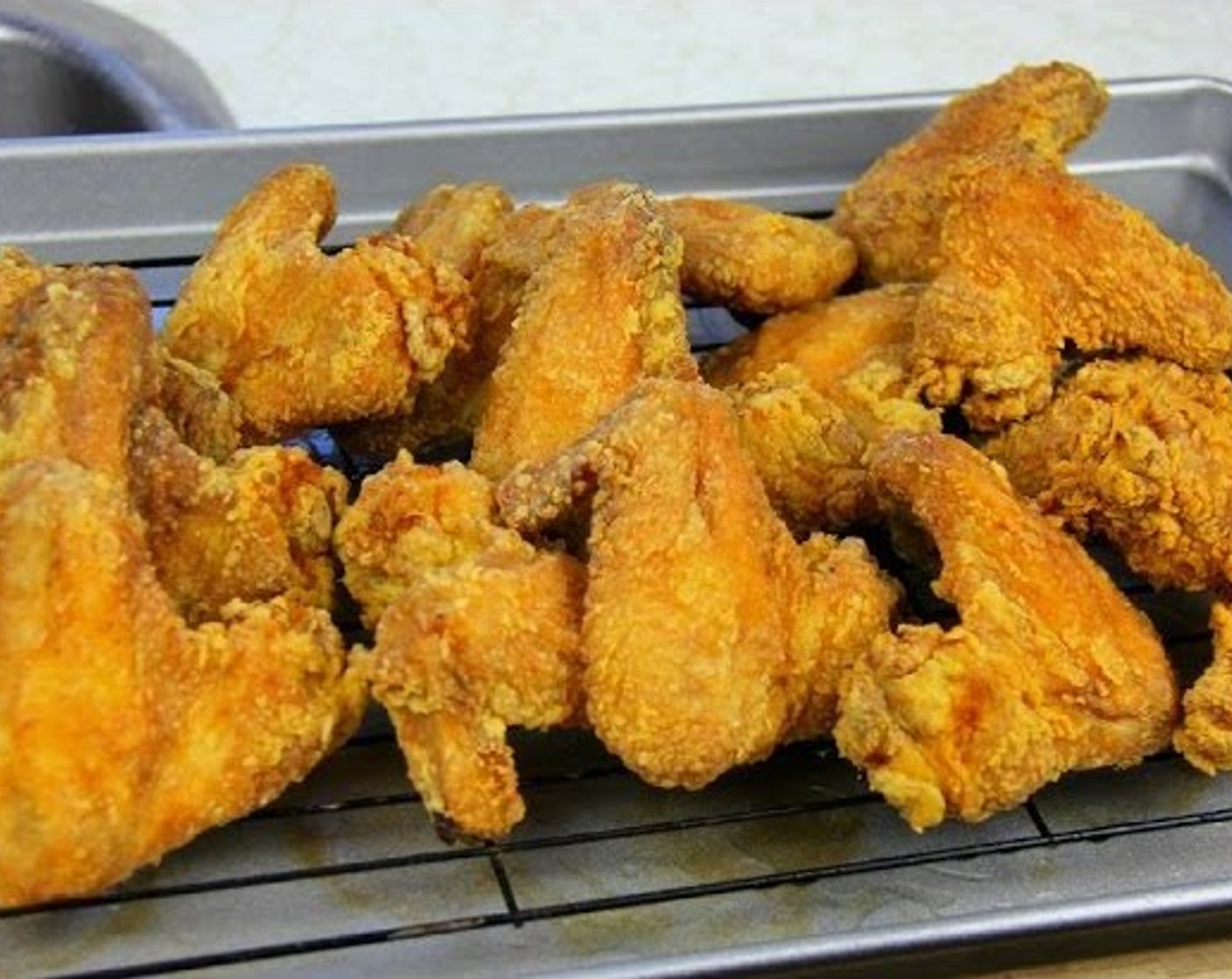 Order Whole Wing (Appetizer) food online from Juicy Crawfish store, Covington on bringmethat.com