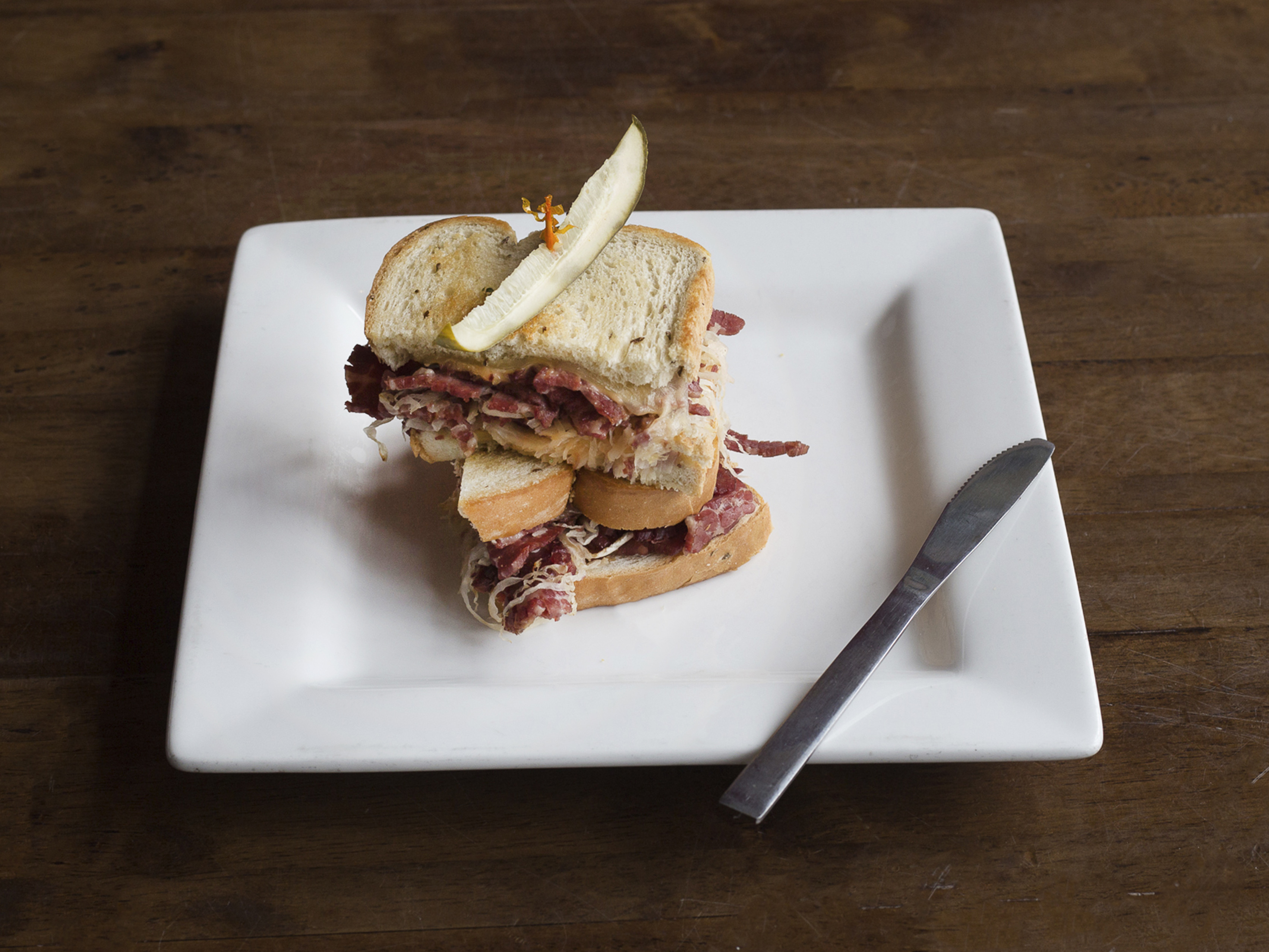 Order O'Donald's Reuben food online from O'donold Irish Pub & Grill store, Youngstown on bringmethat.com