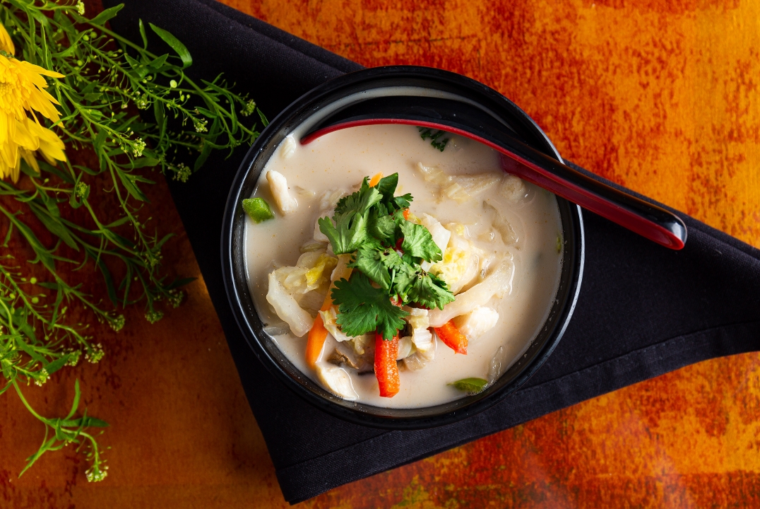 Order Lemongrass Coconut Chicken Soup food online from Wasabi store, Des Moines on bringmethat.com