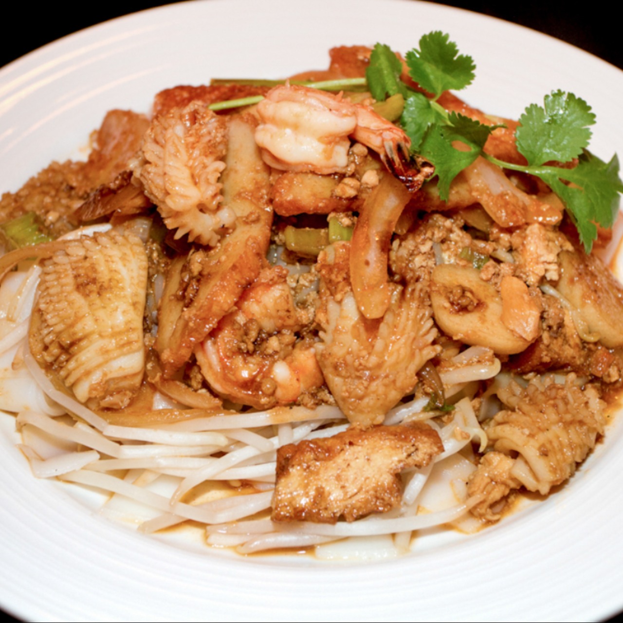 Order 33. Guay Tiew Lord Noodles food online from Chabaa Thai Cuisine store, San Francisco on bringmethat.com