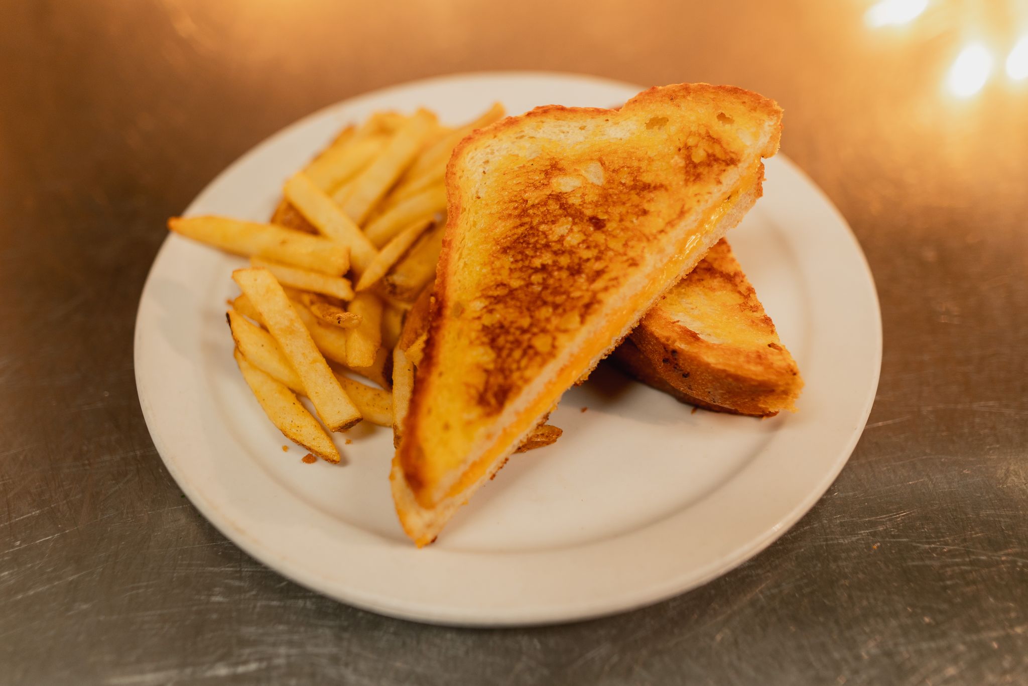 Order Kids Grilled Cheese food online from Jaker's store, Twin Falls on bringmethat.com