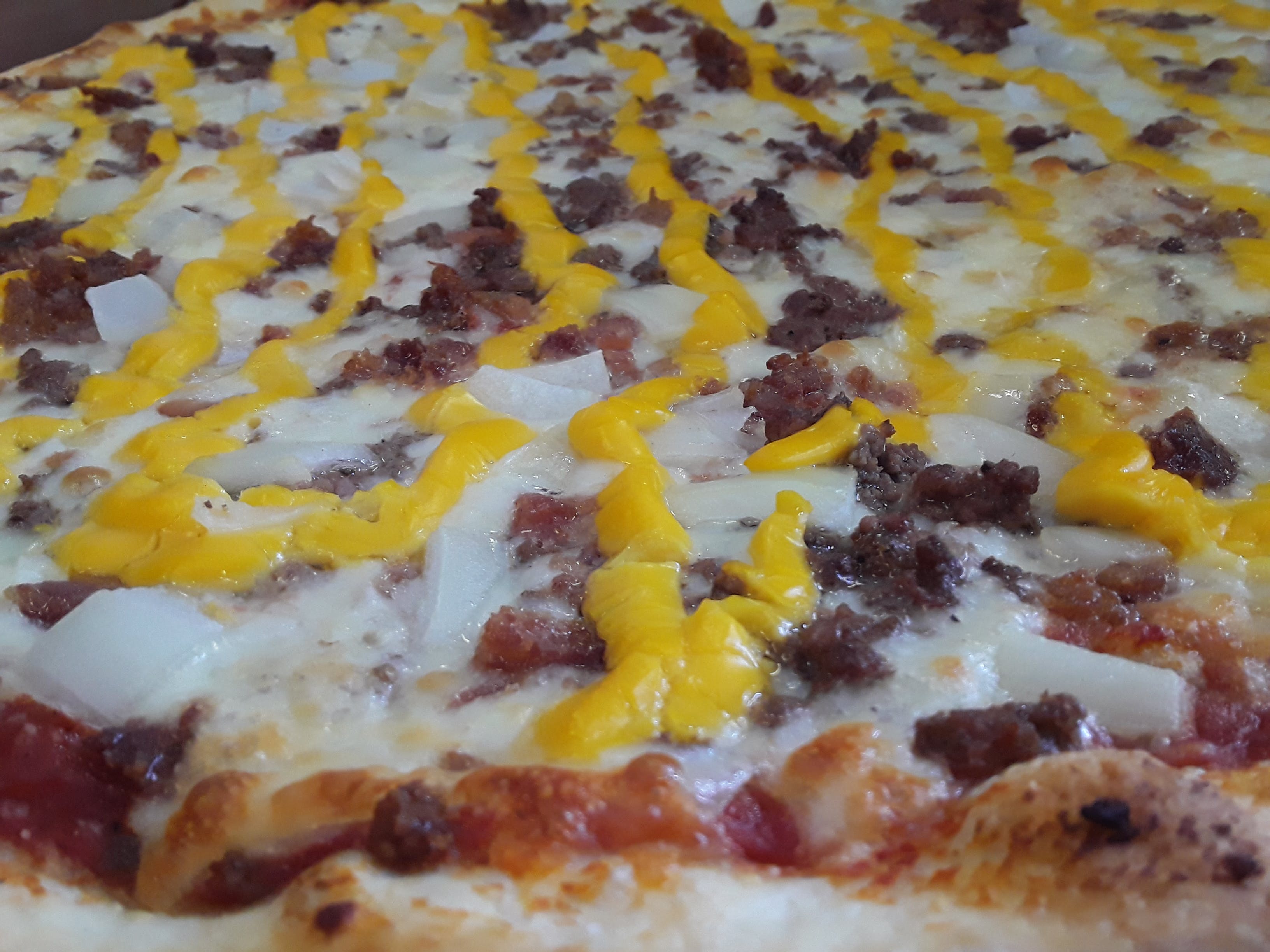 Order Cheeseburger Pizza - Small 12'' (6 Slices) food online from Luigi Pizza store, Dover on bringmethat.com