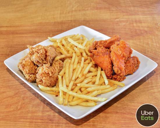Order Boneless (10 pcs) & Traditional Wings (10 pcs) Combo food online from Usual Suspects store, St. Tammany Parish on bringmethat.com