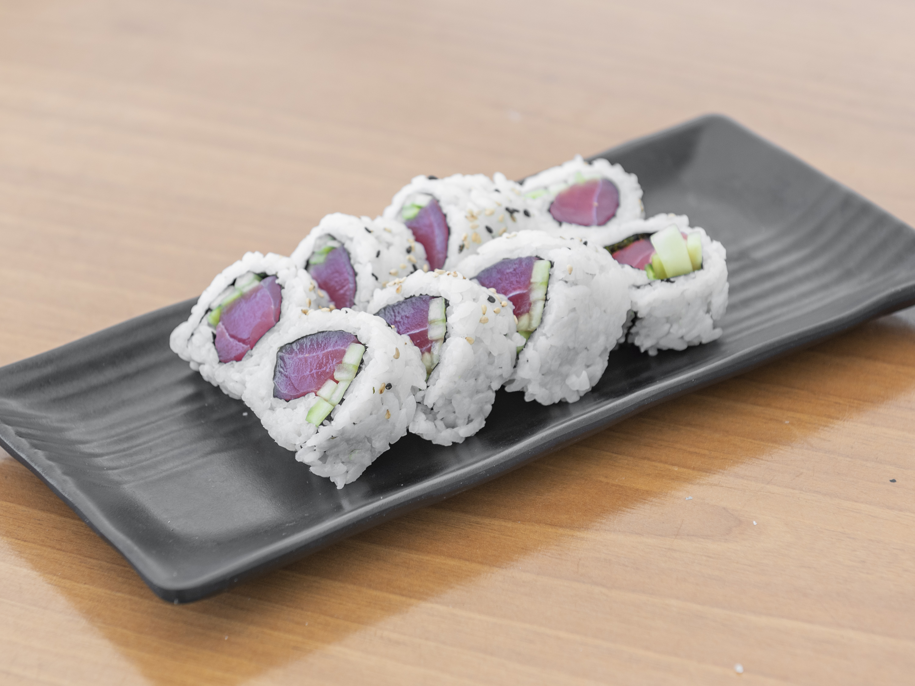 Order Tuna Roll food online from Gin Sushi store, Pasadena on bringmethat.com