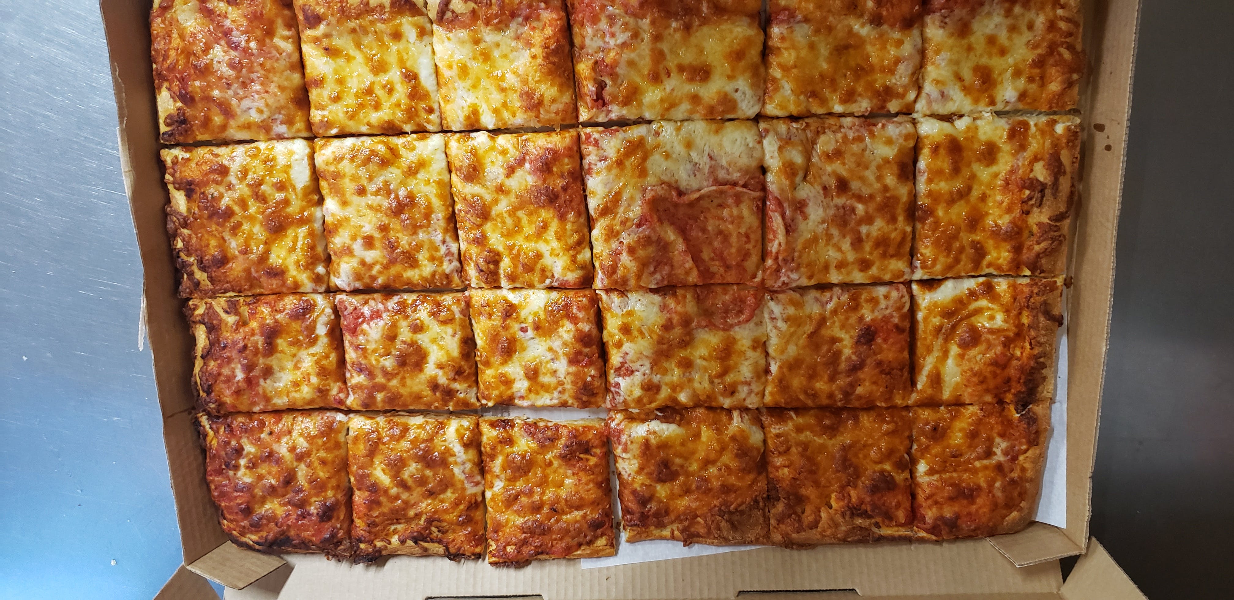 Order Cheese Pizza - Small 10'' food online from Town House Of Pizza store, Westminster on bringmethat.com