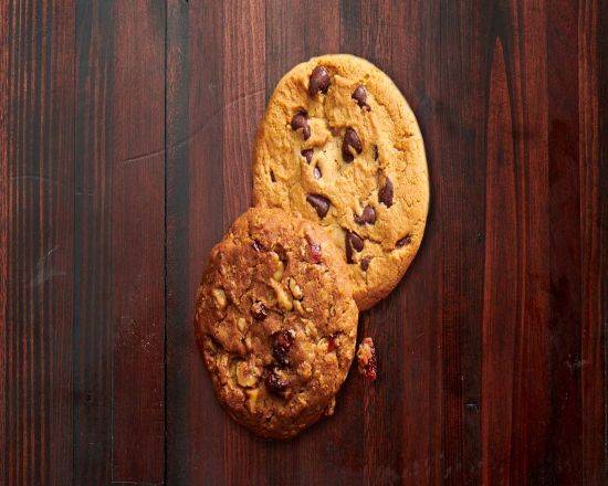 Order Cranberry Walnut Cookie   food online from Stack's Sandwich Shop store, Lafayette on bringmethat.com