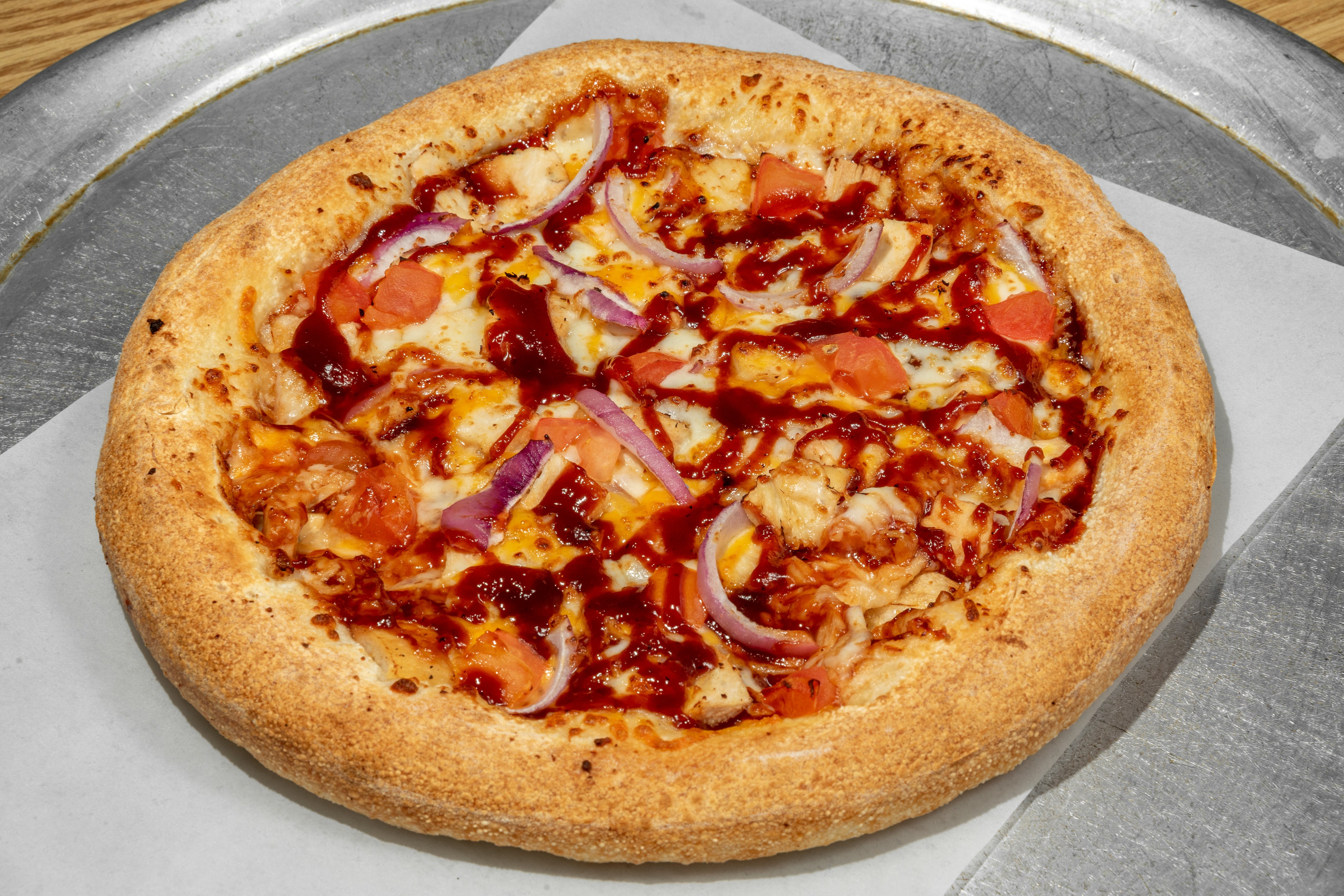 Order BBQ Pizza - Small 10'' food online from Rockyanos Pizza store, Dallas on bringmethat.com