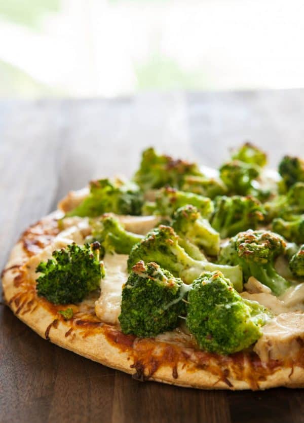 Order Chicken and Broccoli Pizza food online from Pizza Cucina store, Westbury on bringmethat.com