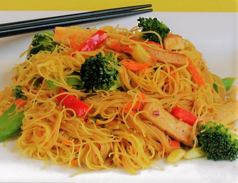 Order W13. Vegetarian Singapore Noodles food online from Pho Saigon Express store, Escondido on bringmethat.com
