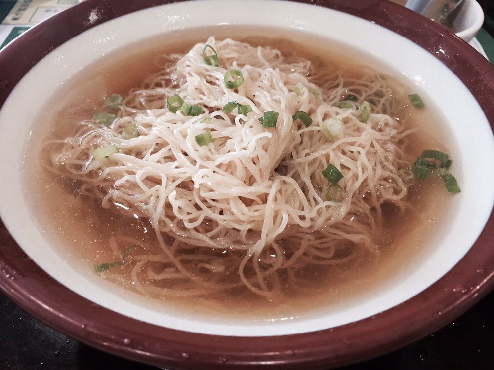 Order Plain Noodles Soup / 淨湯麵 food online from Sam Woo Bbq store, San Gabriel on bringmethat.com