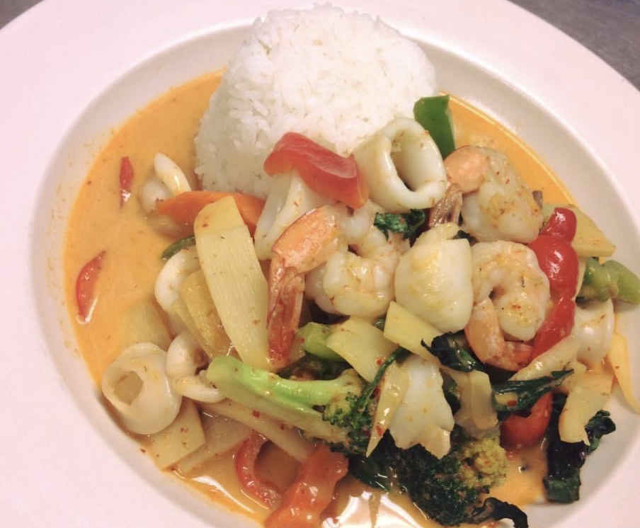 Order Seafood Curry Dinner food online from Brown Rice Thai Cuisine store, West Boylston on bringmethat.com
