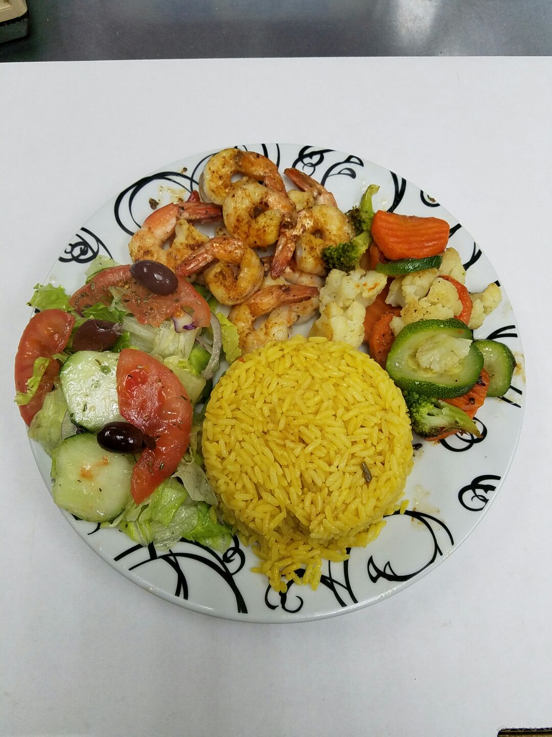 Order 7. Grilled Shrimp Platter food online from Pronto Uno Pizza store, Philadelphia on bringmethat.com