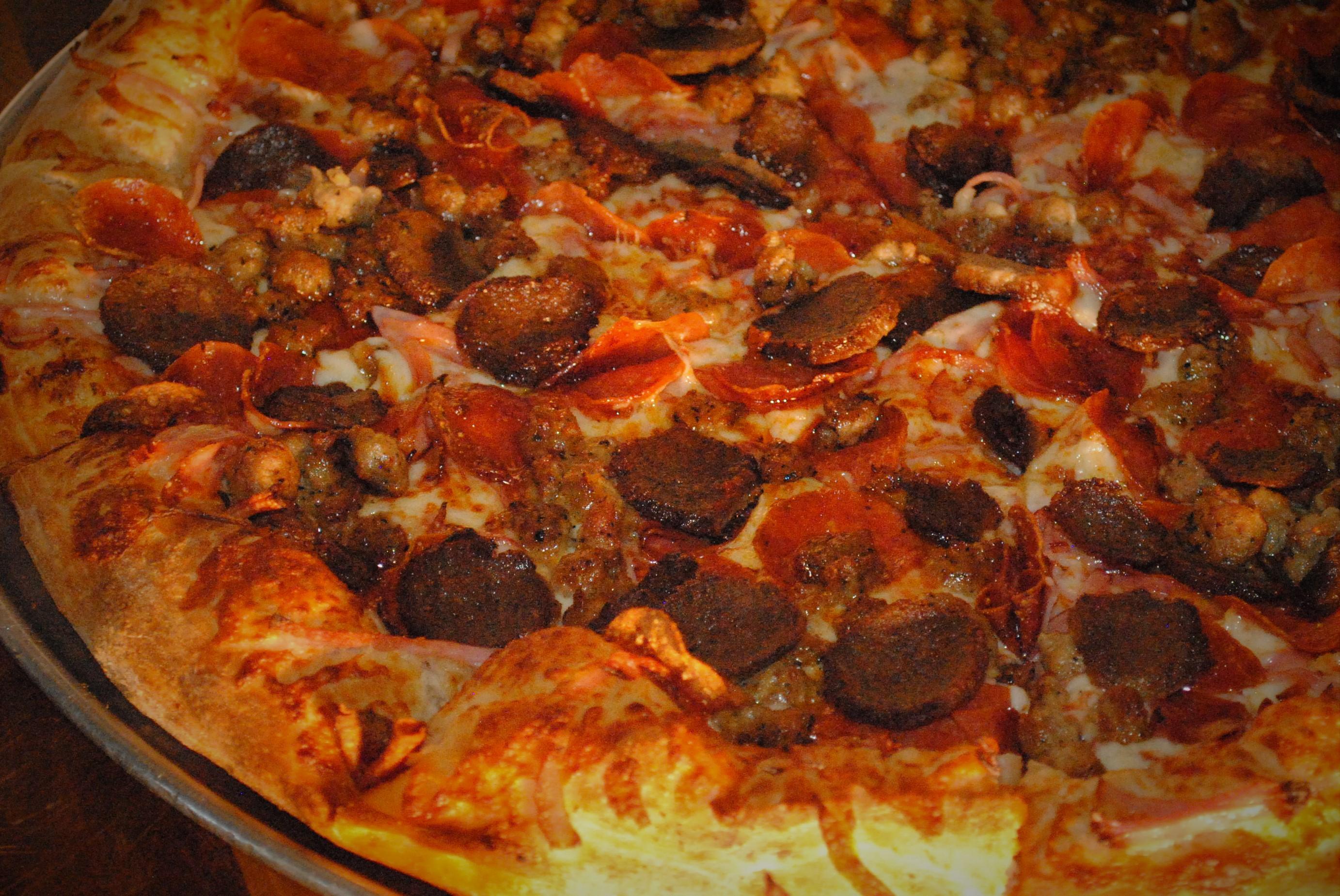Order Small 14" Meat Lover's Pizza - 8 Slices food online from Vincenzo's Pizza Newhall store, Newhall on bringmethat.com