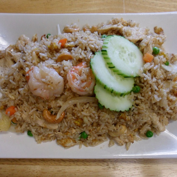 Order 31. Finest Thai Fried Rice food online from Finest Thai store, El Cajon on bringmethat.com