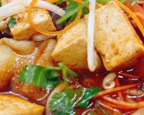 Order King's Noodles food online from Bangkok Kitchen store, Latham on bringmethat.com