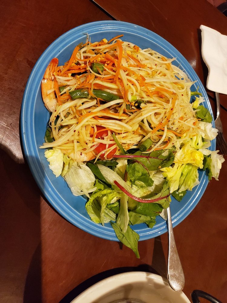 Order Som Tum Salad food online from Thai Dawn Bistro store, Victorville on bringmethat.com