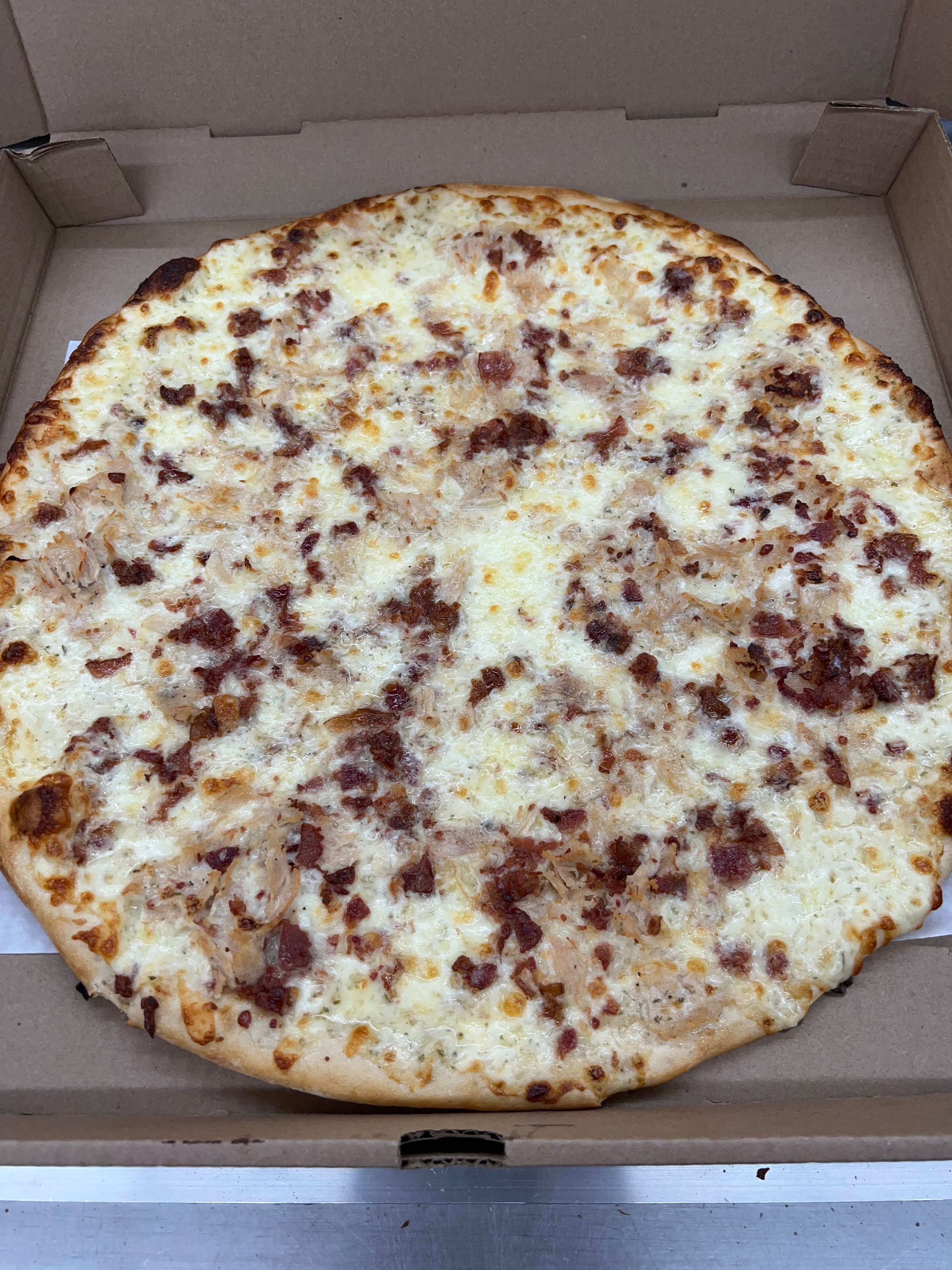 Order Chicken Bacon Ranch Cheese Pizza - Small 14'' food online from Andre's Pizza store, Oxford on bringmethat.com
