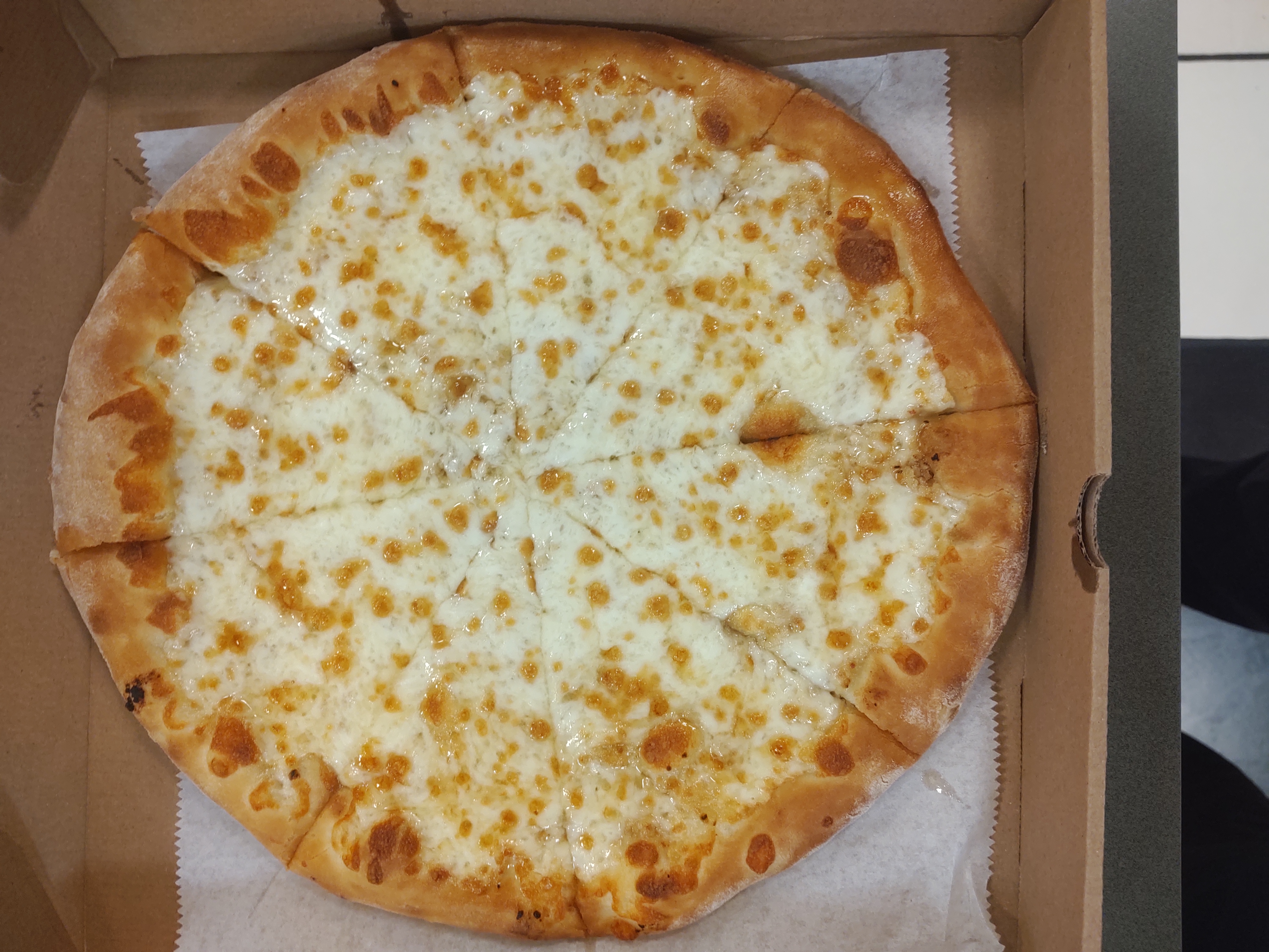 Order White Pizza food online from Sofiabella Pizzeria store, Bensalem on bringmethat.com