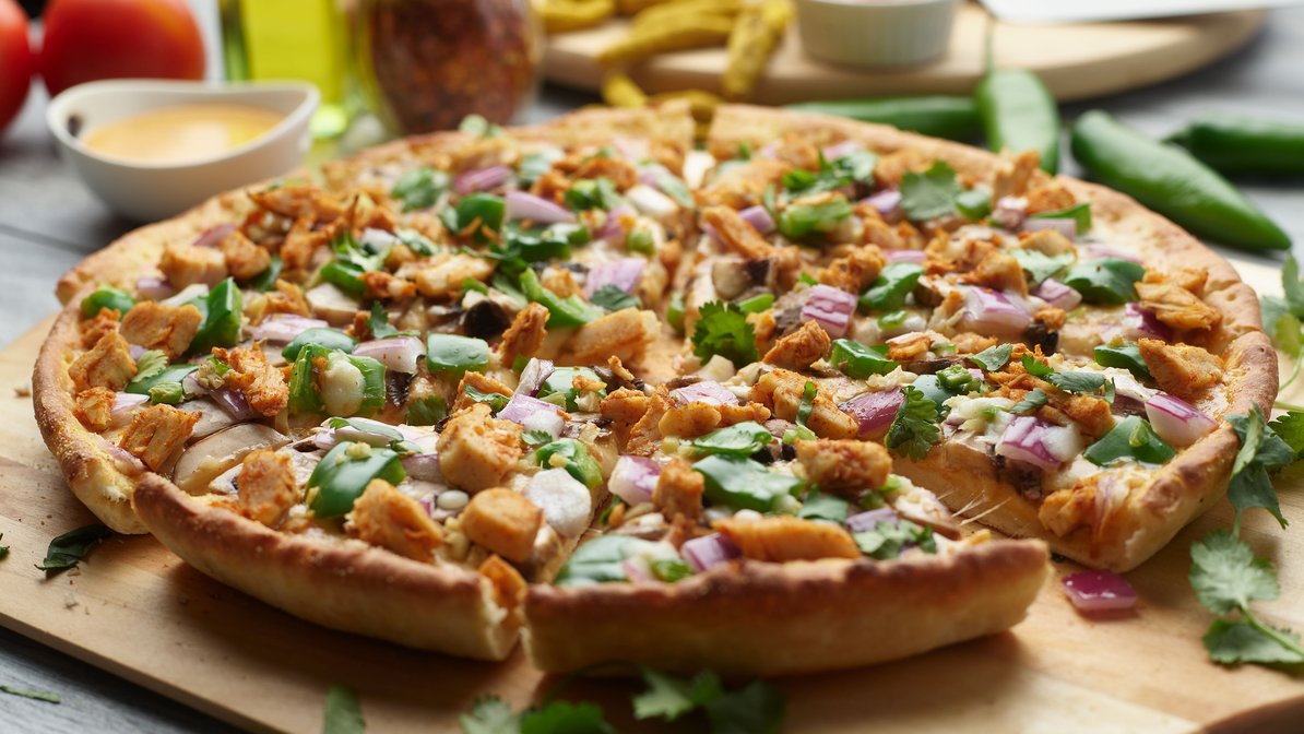 Order  Halal Chicken Tikka Pizzatwist food online from Pizza Twist store, Fairfield on bringmethat.com